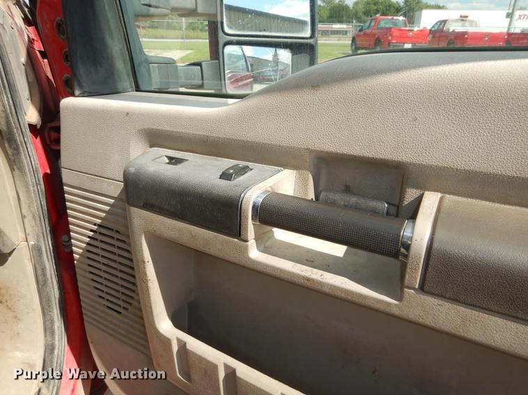 image for item DB8297 2009 Ford F350 Super Duty XL Crew Cab pickup truck cab and chassis