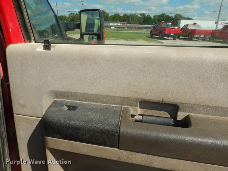 image for item DB8297 2009 Ford F350 Super Duty XL Crew Cab pickup truck cab and chassis