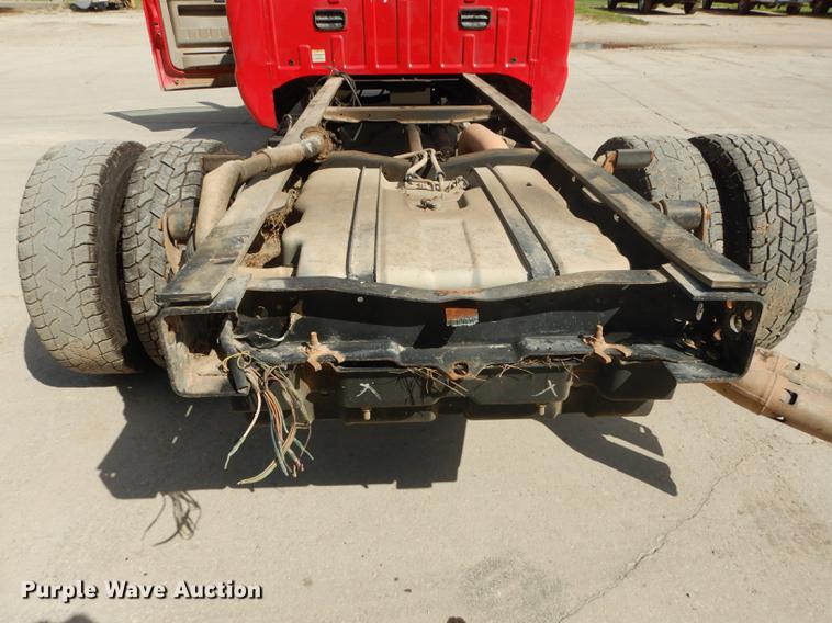 image for item DB8297 2009 Ford F350 Super Duty XL Crew Cab pickup truck cab and chassis