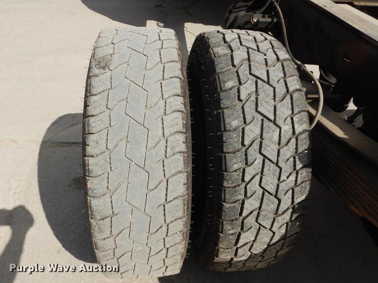 image for item DB8297 2009 Ford F350 Super Duty XL Crew Cab pickup truck cab and chassis