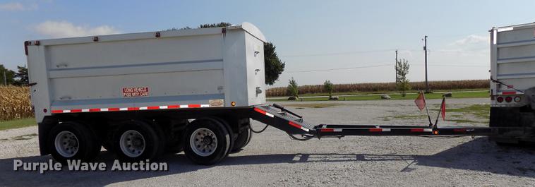 image for item DB8580 2003 Corn Husker 800R-52002-599 end dump pup trailer