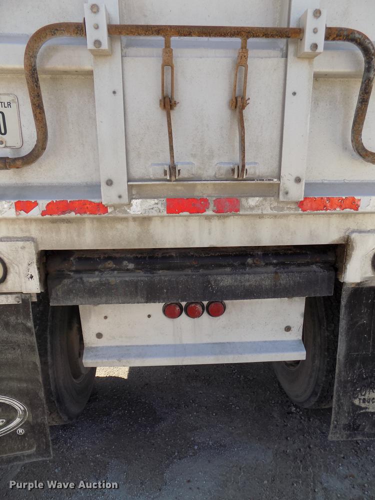 image for item DB8580 2003 Corn Husker 800R-52002-599 end dump pup trailer