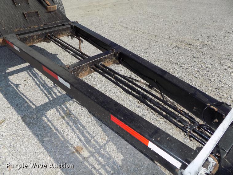 image for item DB8580 2003 Corn Husker 800R-52002-599 end dump pup trailer