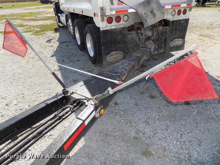 image for item DB8580 2003 Corn Husker 800R-52002-599 end dump pup trailer