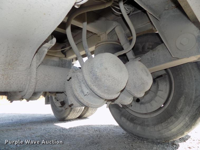 image for item DB8580 2003 Corn Husker 800R-52002-599 end dump pup trailer