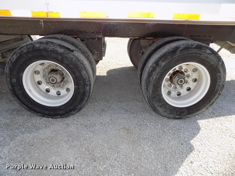 image for item DB8580 2003 Corn Husker 800R-52002-599 end dump pup trailer