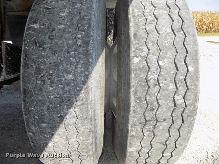 image for item DB8580 2003 Corn Husker 800R-52002-599 end dump pup trailer