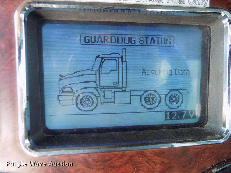 image for item DB8581 2008 Mack Pinnacle CHU613 dump truck