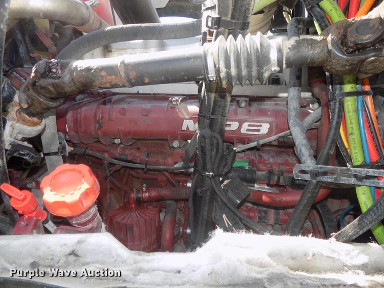 image for item DB8581 2008 Mack Pinnacle CHU613 dump truck