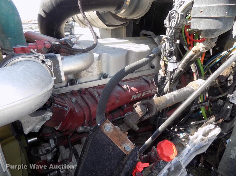 image for item DB8581 2008 Mack Pinnacle CHU613 dump truck