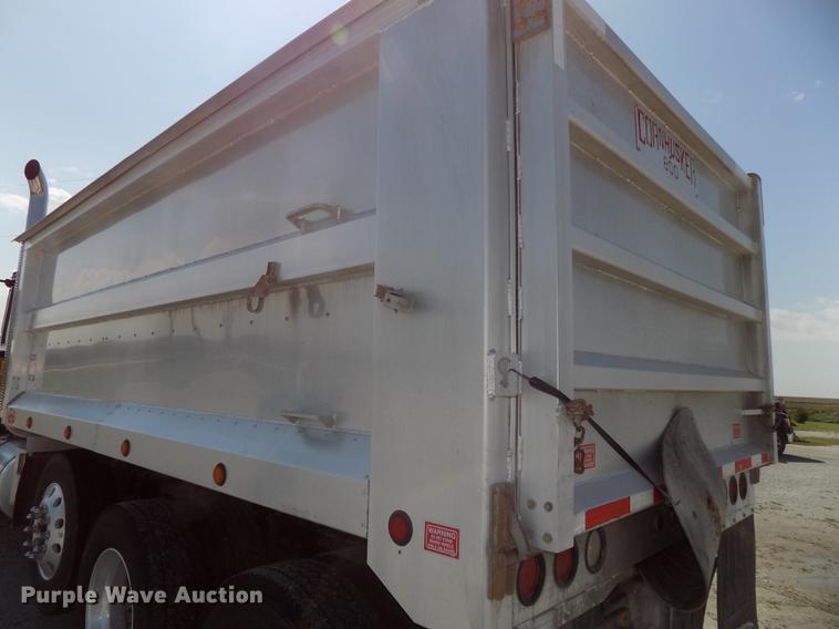 image for item DB8581 2008 Mack Pinnacle CHU613 dump truck