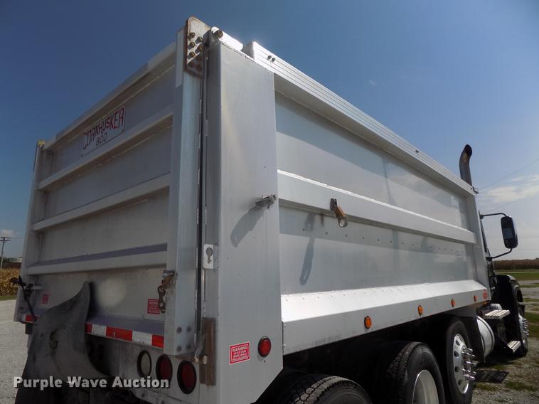 image for item DB8581 2008 Mack Pinnacle CHU613 dump truck