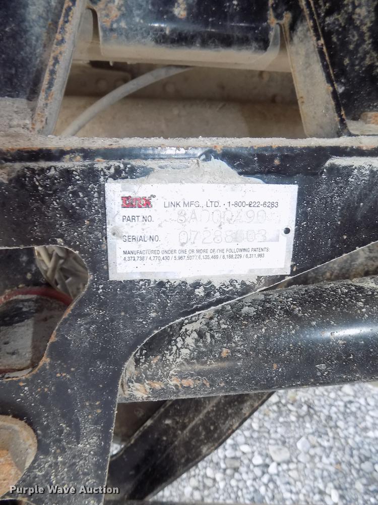 image for item DB8581 2008 Mack Pinnacle CHU613 dump truck