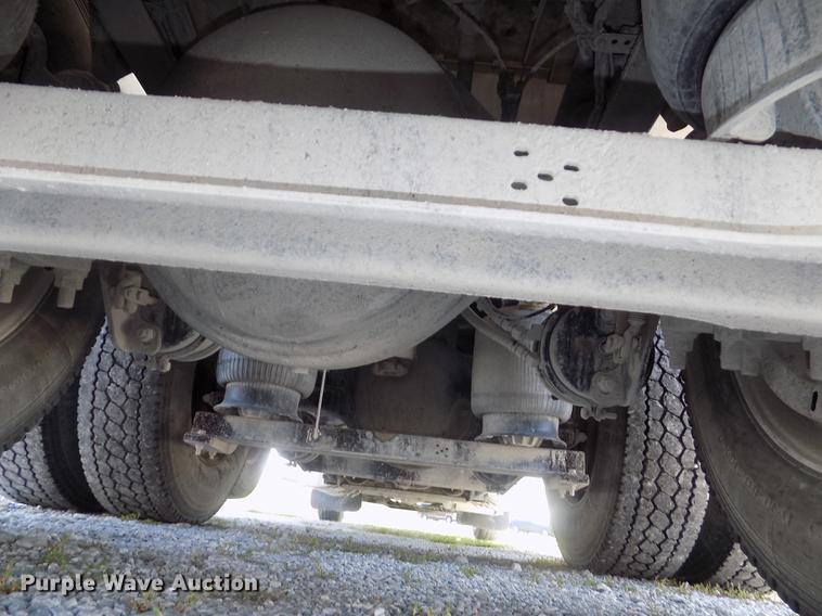 image for item DB8581 2008 Mack Pinnacle CHU613 dump truck