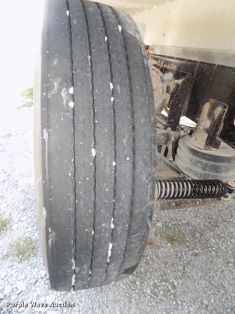 image for item DB8581 2008 Mack Pinnacle CHU613 dump truck