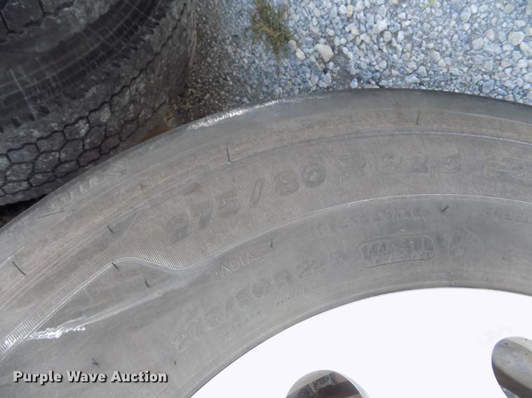 image for item DB8581 2008 Mack Pinnacle CHU613 dump truck