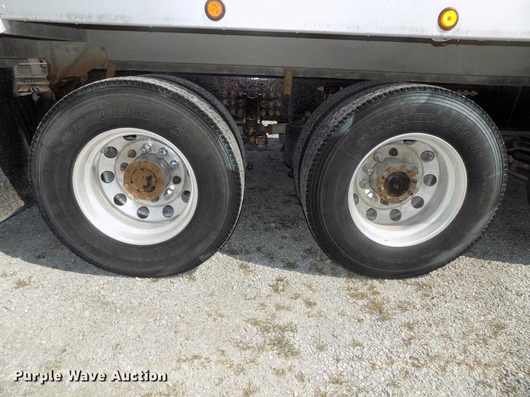 image for item DB8581 2008 Mack Pinnacle CHU613 dump truck