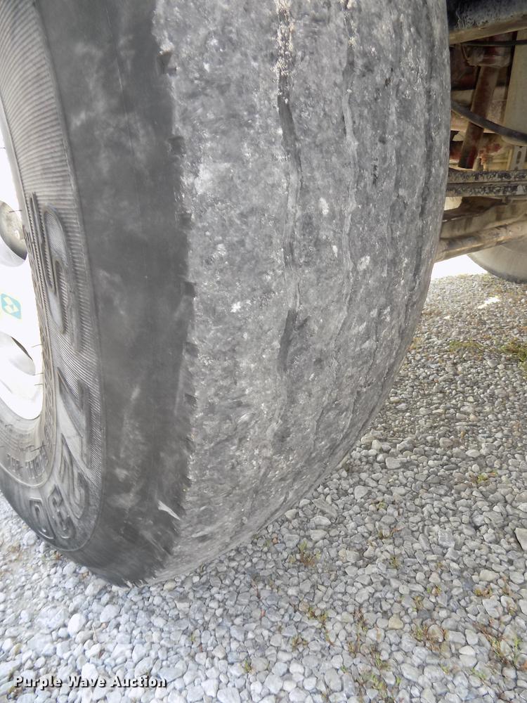 image for item DB8581 2008 Mack Pinnacle CHU613 dump truck