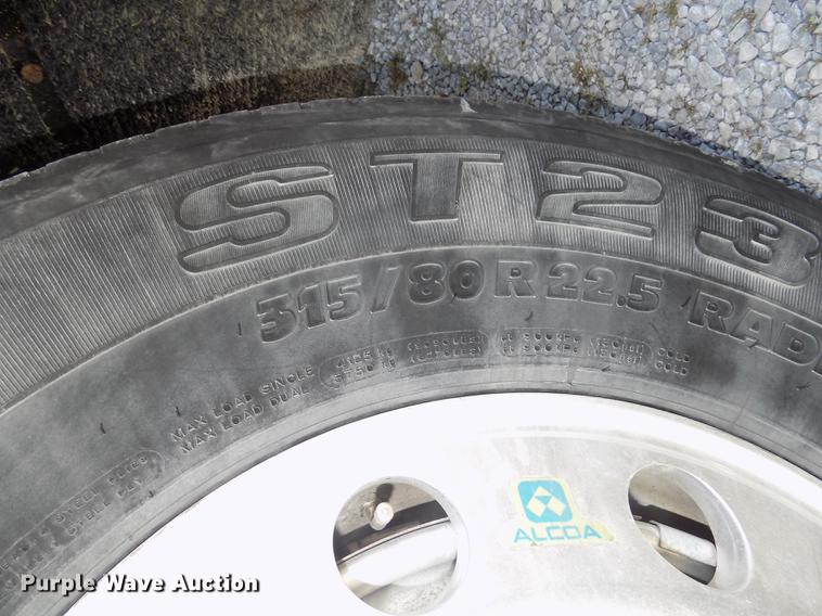 image for item DB8581 2008 Mack Pinnacle CHU613 dump truck