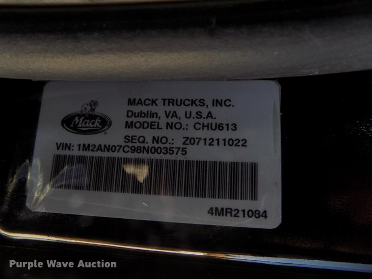 image for item DB8581 2008 Mack Pinnacle CHU613 dump truck