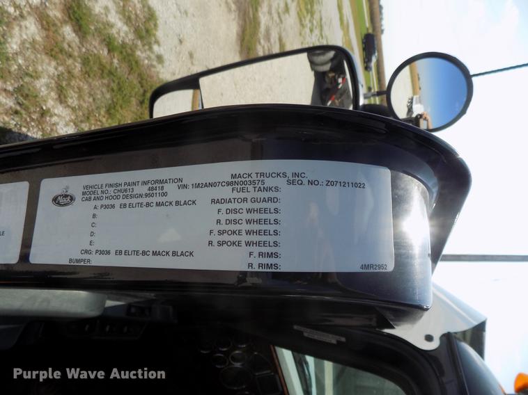 image for item DB8581 2008 Mack Pinnacle CHU613 dump truck