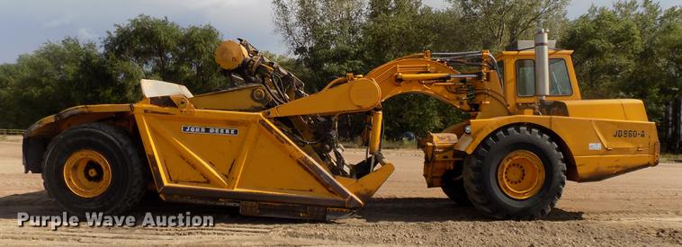 image for item DB8583 1974 John Deere 860A elevating scraper