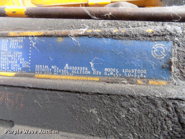 image for item DB8583 1974 John Deere 860A elevating scraper