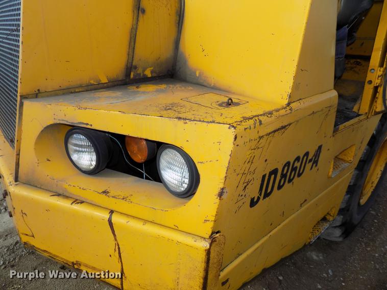 image for item DB8583 1974 John Deere 860A elevating scraper
