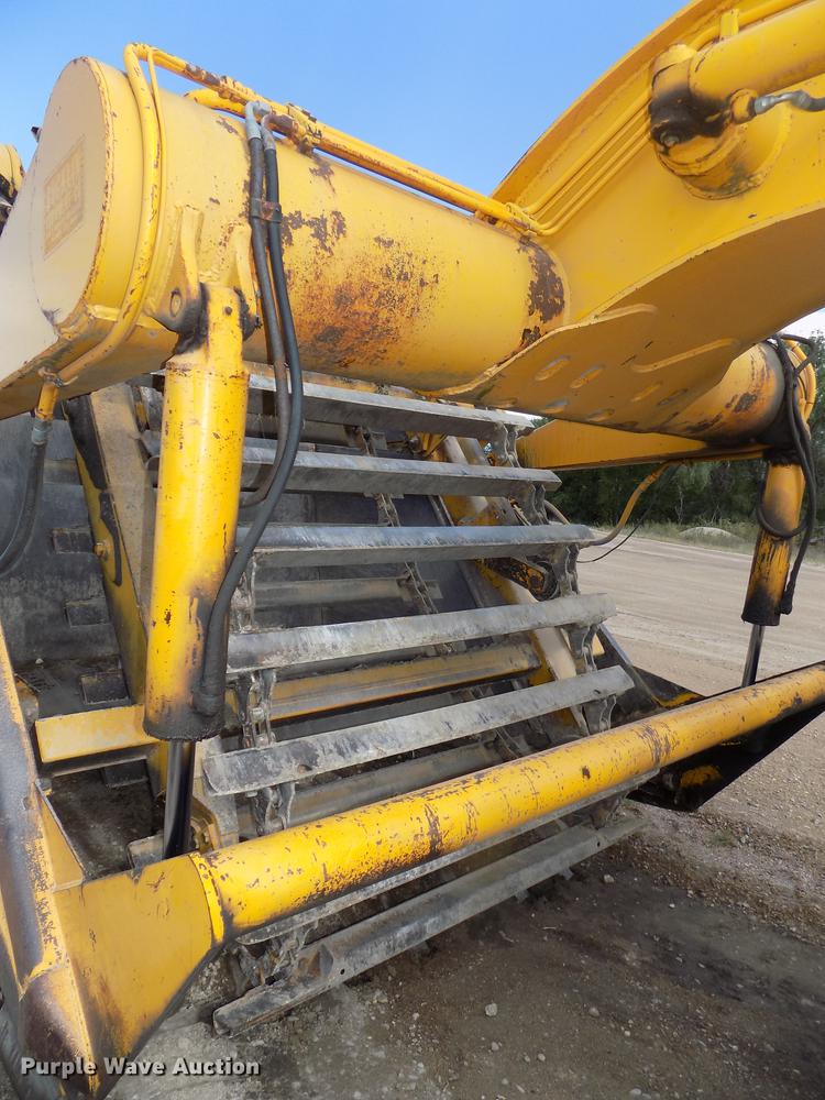 image for item DB8583 1974 John Deere 860A elevating scraper