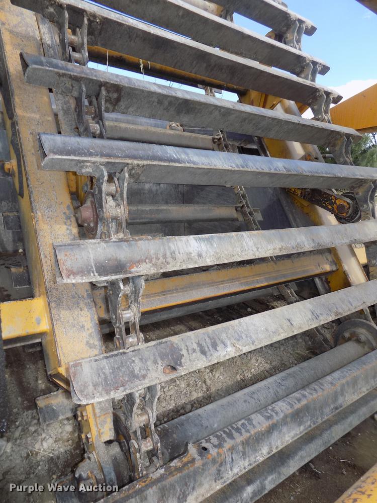 image for item DB8583 1974 John Deere 860A elevating scraper