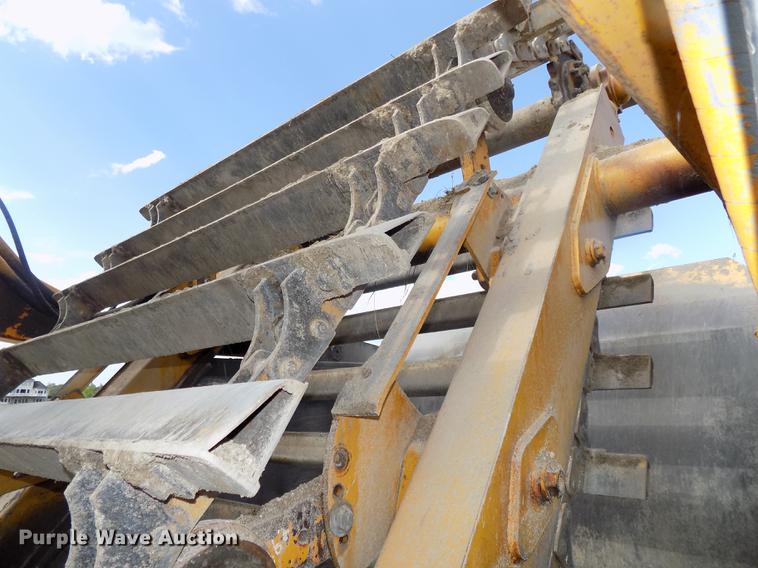 image for item DB8583 1974 John Deere 860A elevating scraper