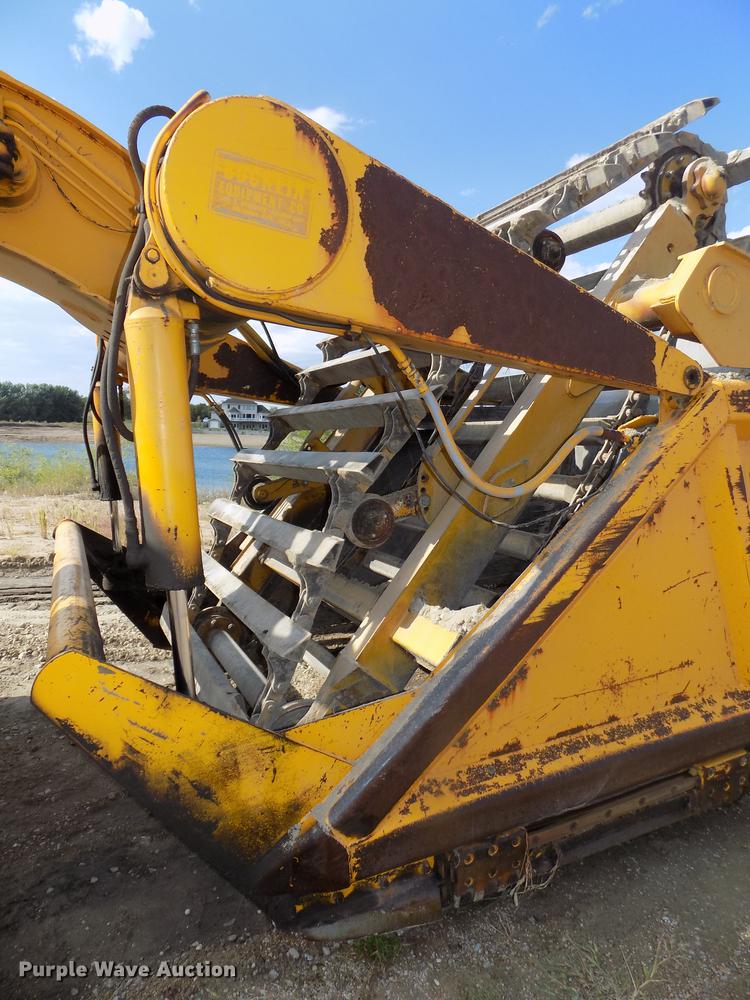 image for item DB8583 1974 John Deere 860A elevating scraper