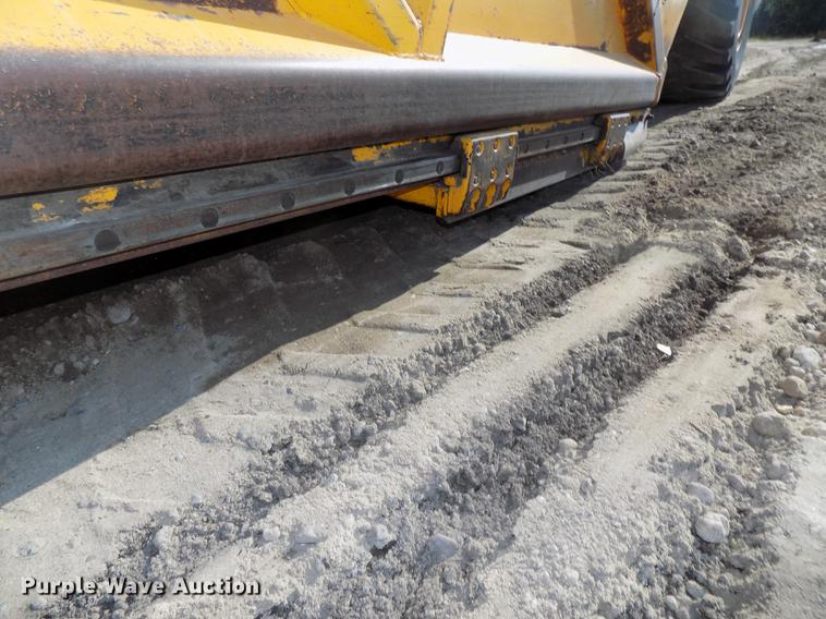 image for item DB8583 1974 John Deere 860A elevating scraper