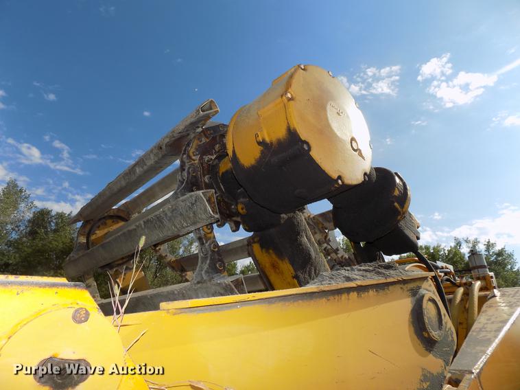 image for item DB8583 1974 John Deere 860A elevating scraper