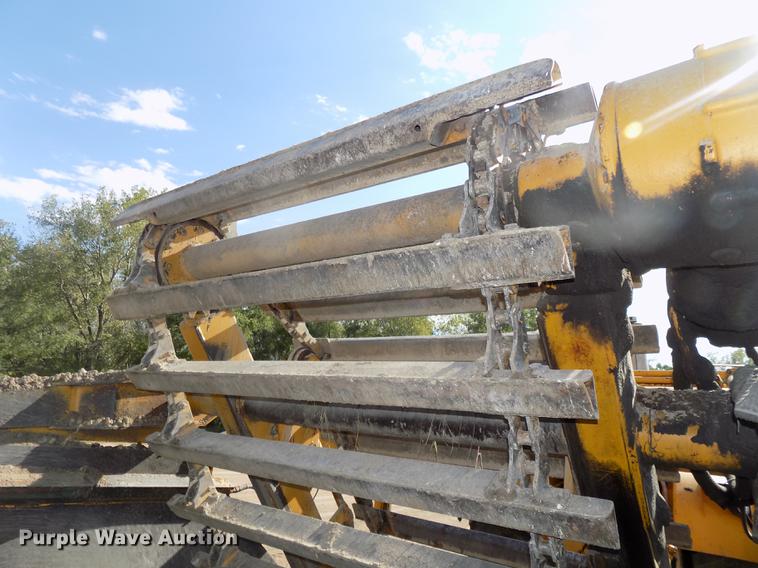 image for item DB8583 1974 John Deere 860A elevating scraper