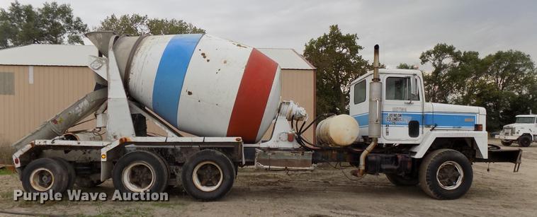 image for item DB8586 1979 International Paystar 5000 ready mix truck