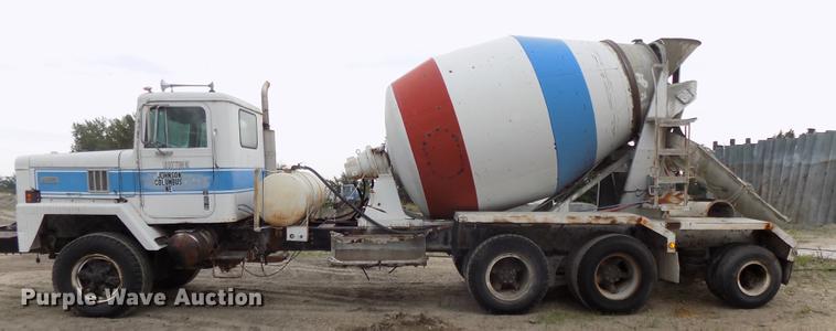 image for item DB8586 1979 International Paystar 5000 ready mix truck