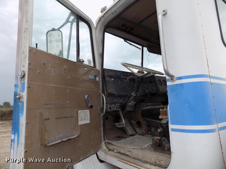 image for item DB8586 1979 International Paystar 5000 ready mix truck