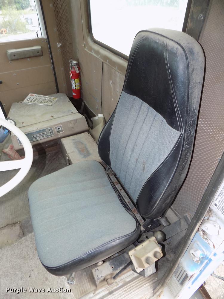 image for item DB8586 1979 International Paystar 5000 ready mix truck