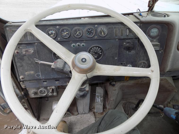 image for item DB8586 1979 International Paystar 5000 ready mix truck