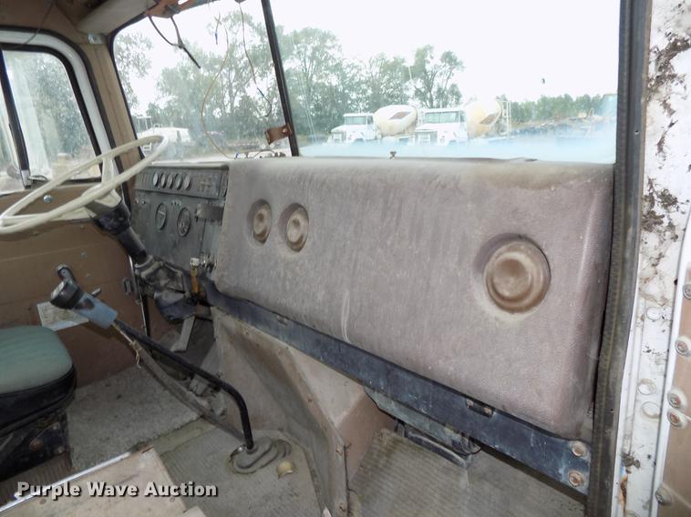 image for item DB8586 1979 International Paystar 5000 ready mix truck