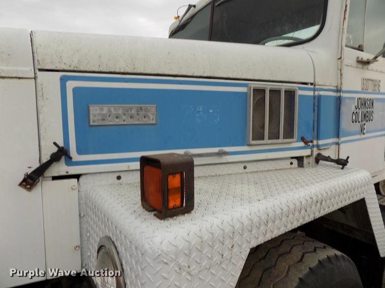 image for item DB8586 1979 International Paystar 5000 ready mix truck