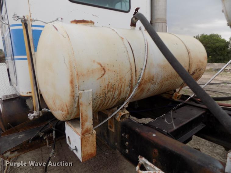 image for item DB8586 1979 International Paystar 5000 ready mix truck