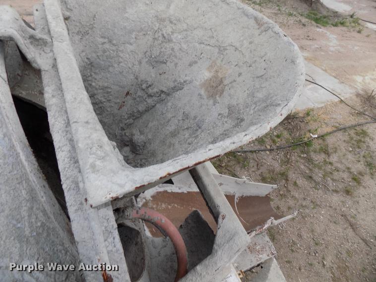 image for item DB8586 1979 International Paystar 5000 ready mix truck