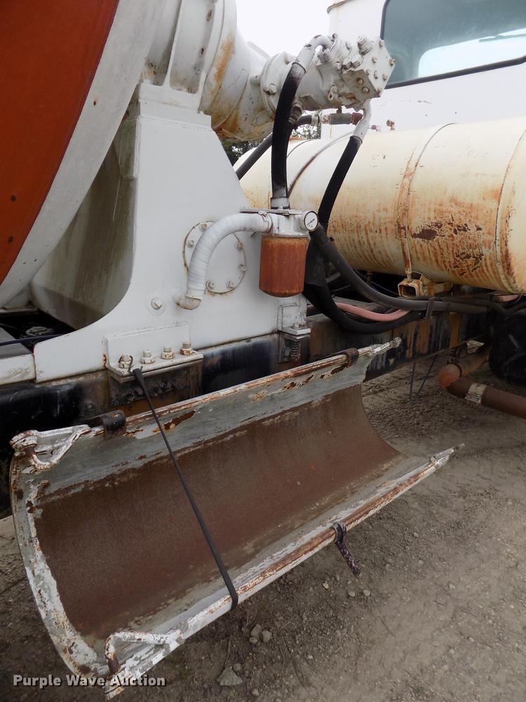 image for item DB8586 1979 International Paystar 5000 ready mix truck