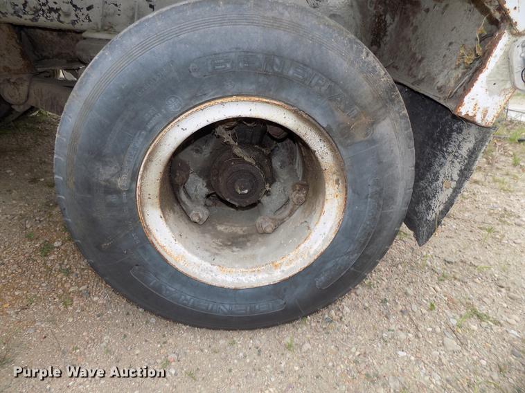 image for item DB8586 1979 International Paystar 5000 ready mix truck