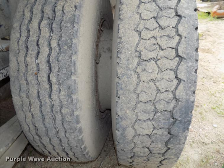 image for item DB8586 1979 International Paystar 5000 ready mix truck