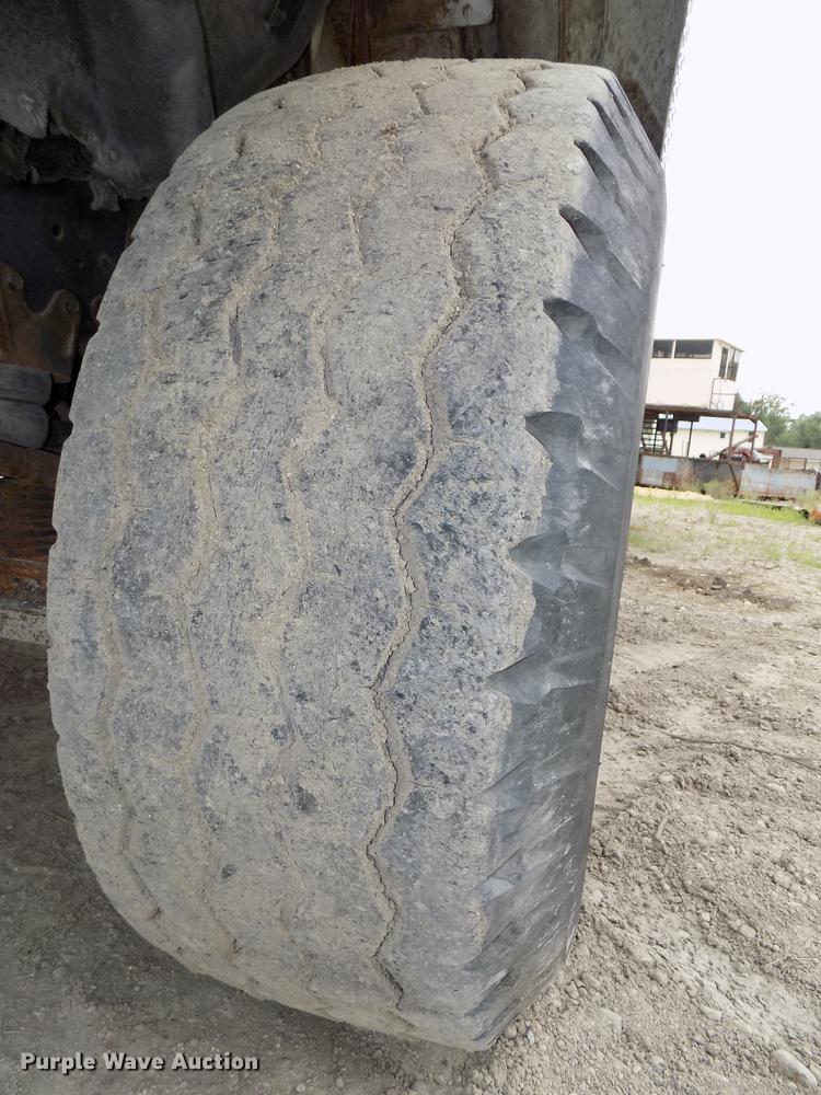 image for item DB8586 1979 International Paystar 5000 ready mix truck