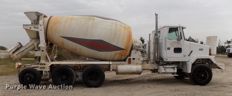 image for item DB8587 1995 Volvo Aero ACL ready mix truck