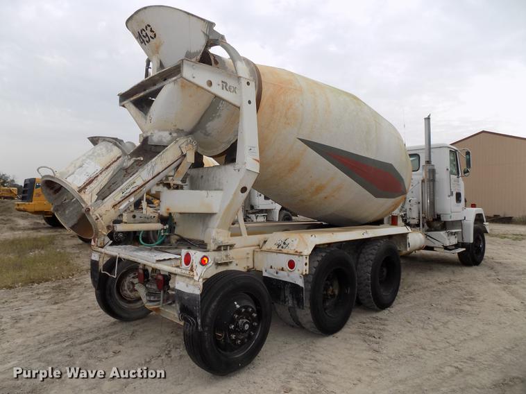 image for item DB8587 1995 Volvo Aero ACL ready mix truck
